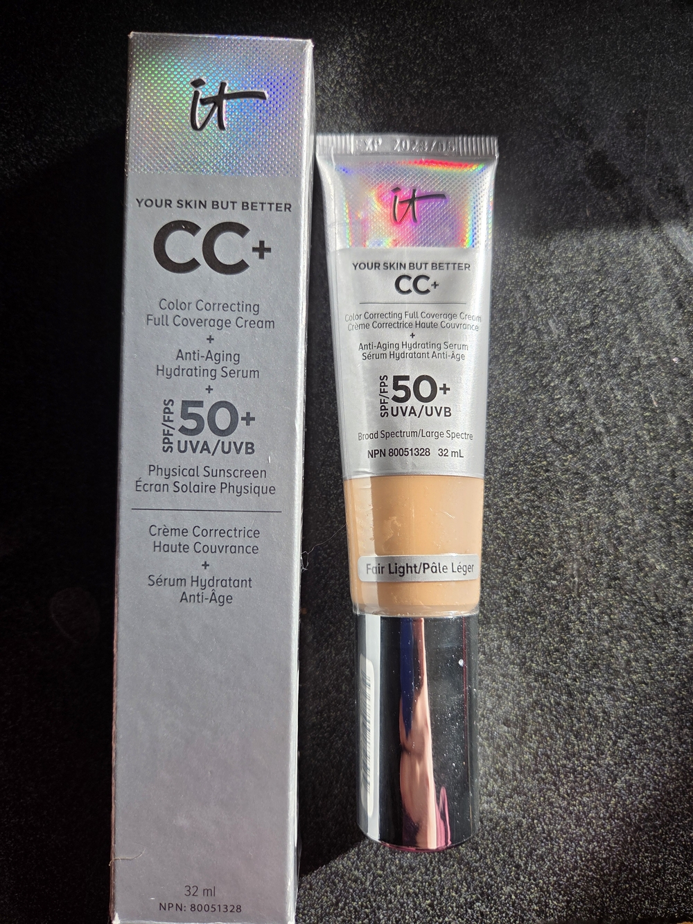 it cosmetics CC+ Full Coverage Cream SPF 50+ in Fair Light - Silver Packaging